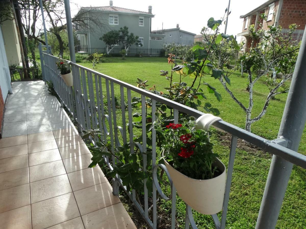 באר Apartman Zorana מראה חיצוני תמונה